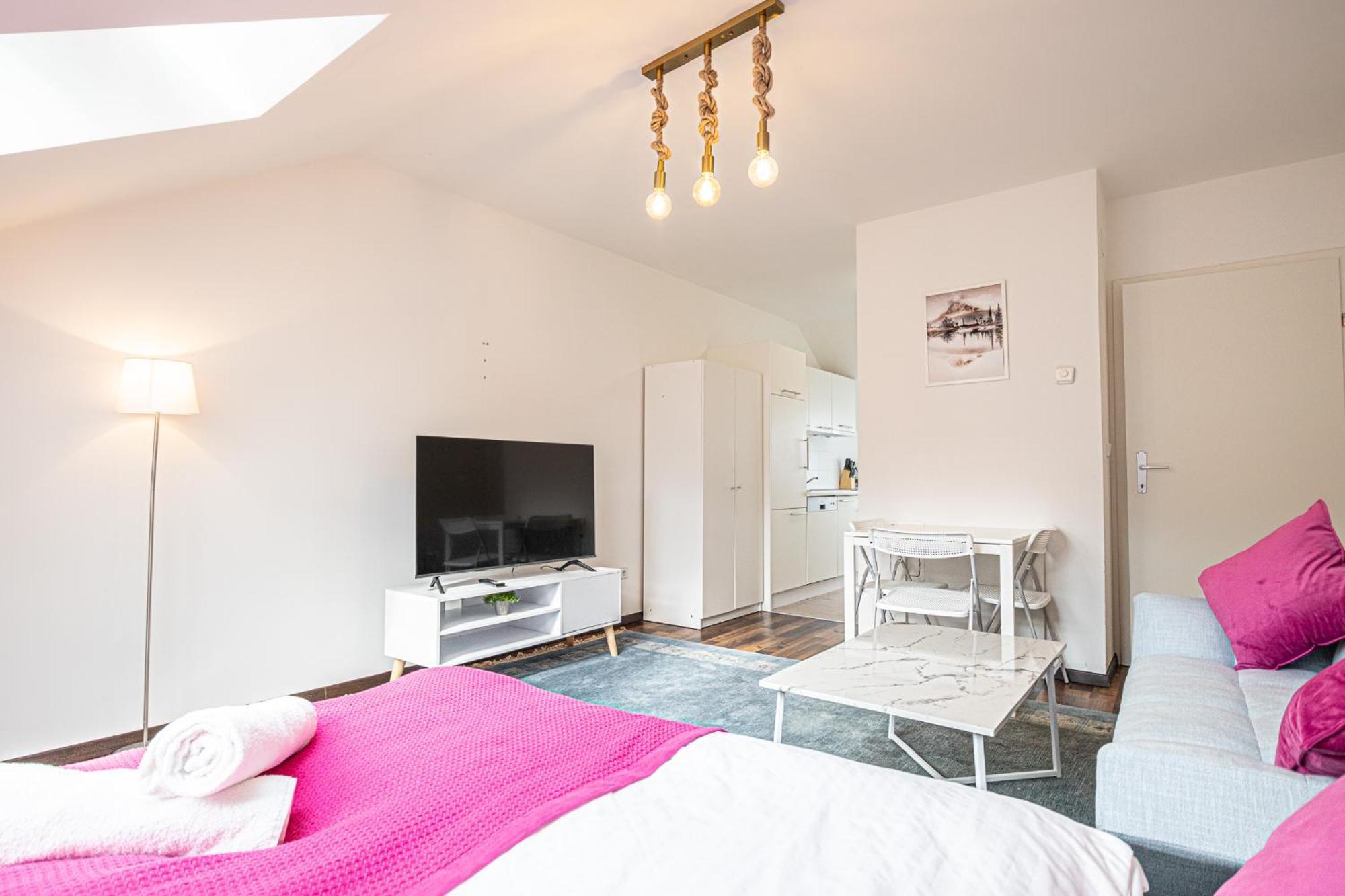 Airy Attic Apt.: Stylish Studio At Penzing Area Wien Exteriör bild