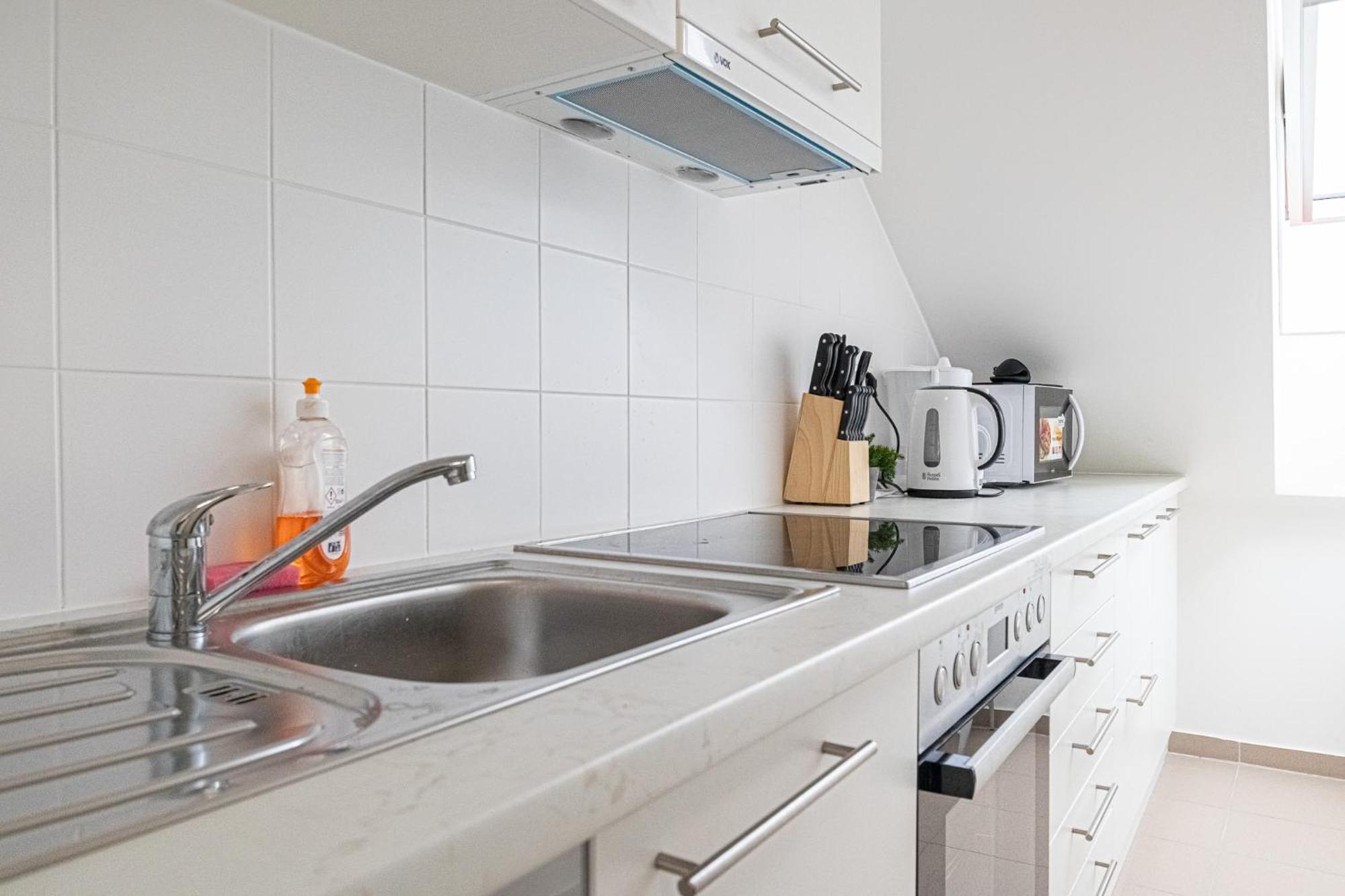 Airy Attic Apt.: Stylish Studio At Penzing Area Wien Exteriör bild