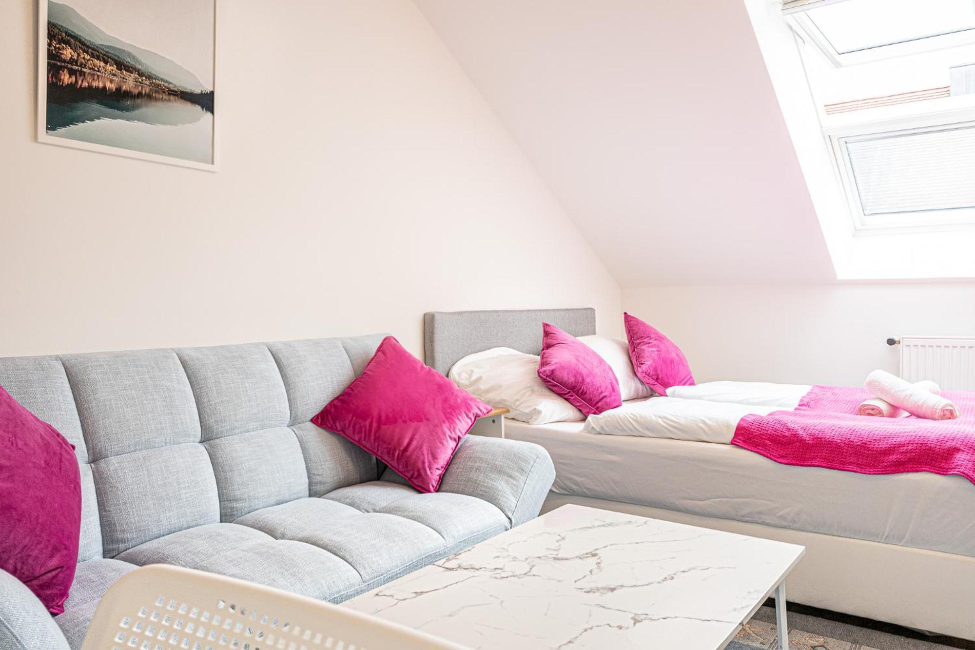 Airy Attic Apt.: Stylish Studio At Penzing Area Wien Exteriör bild