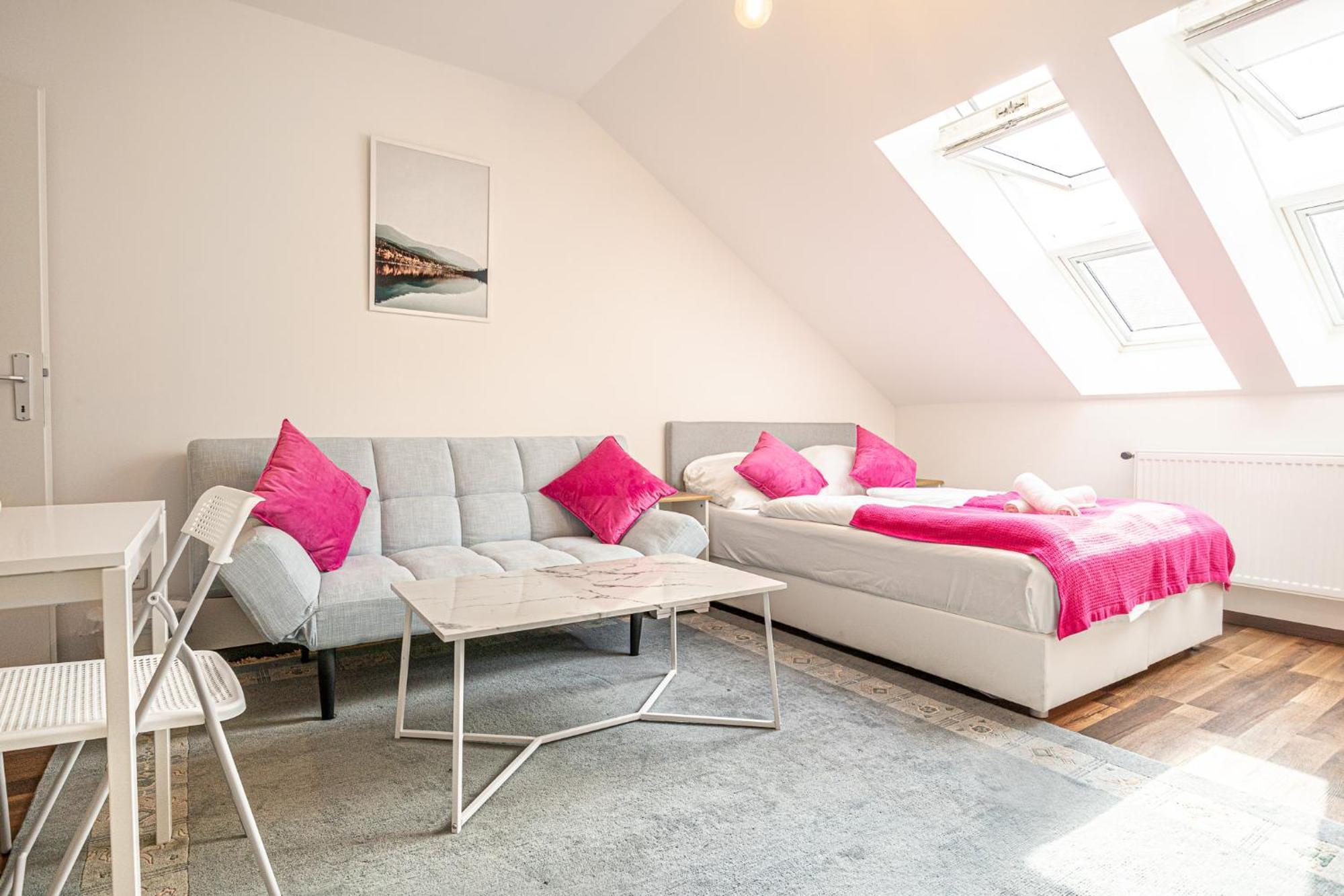 Airy Attic Apt.: Stylish Studio At Penzing Area Wien Exteriör bild